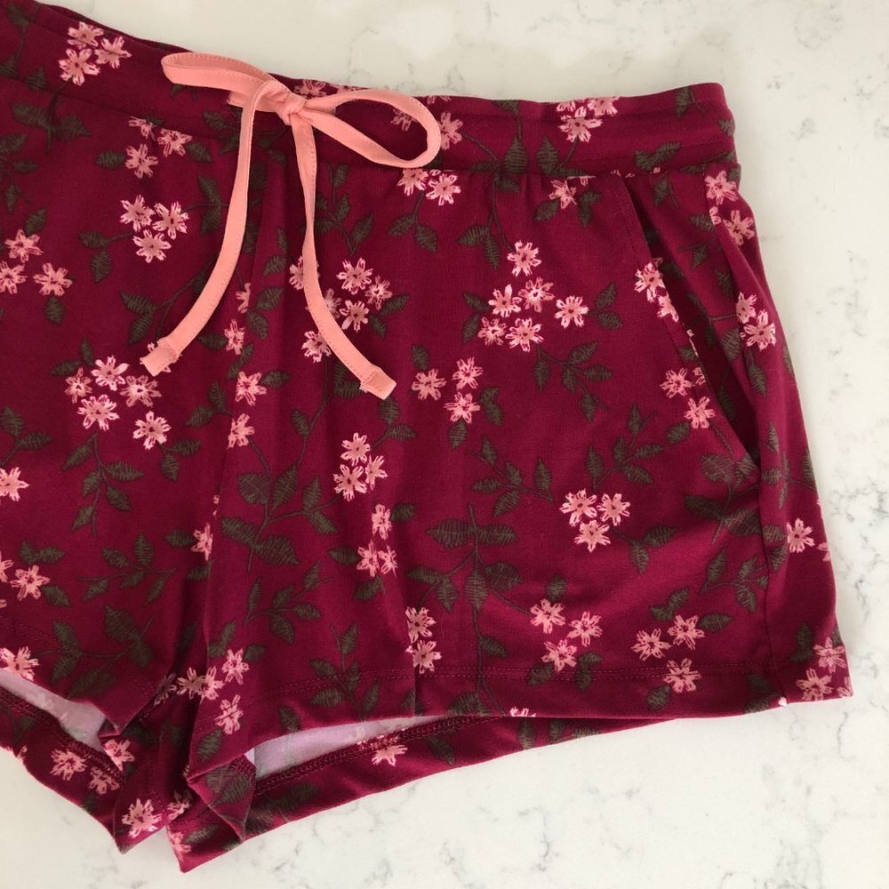 la Vie en Rose Athleisure Pull On Poly Floral PJ Shorts Burgundy Pink Sz M NWT - Picture 2 of 8